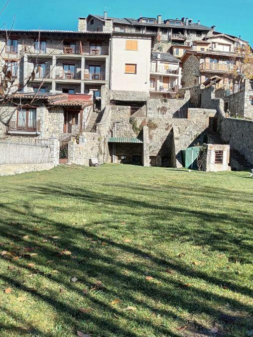 Cal Duran Apartment Bellver De Cerdanya Exterior photo